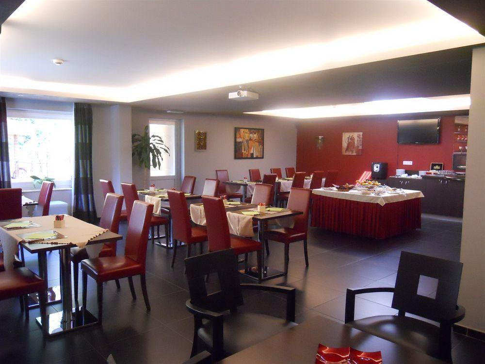 Apparthotel Belle Vue La Louvière Exterior foto